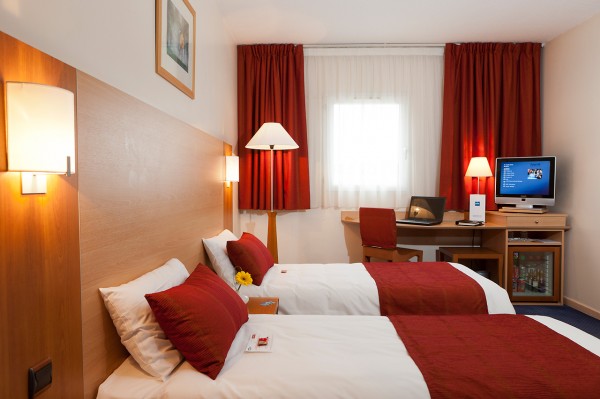 WEEK END RATES
